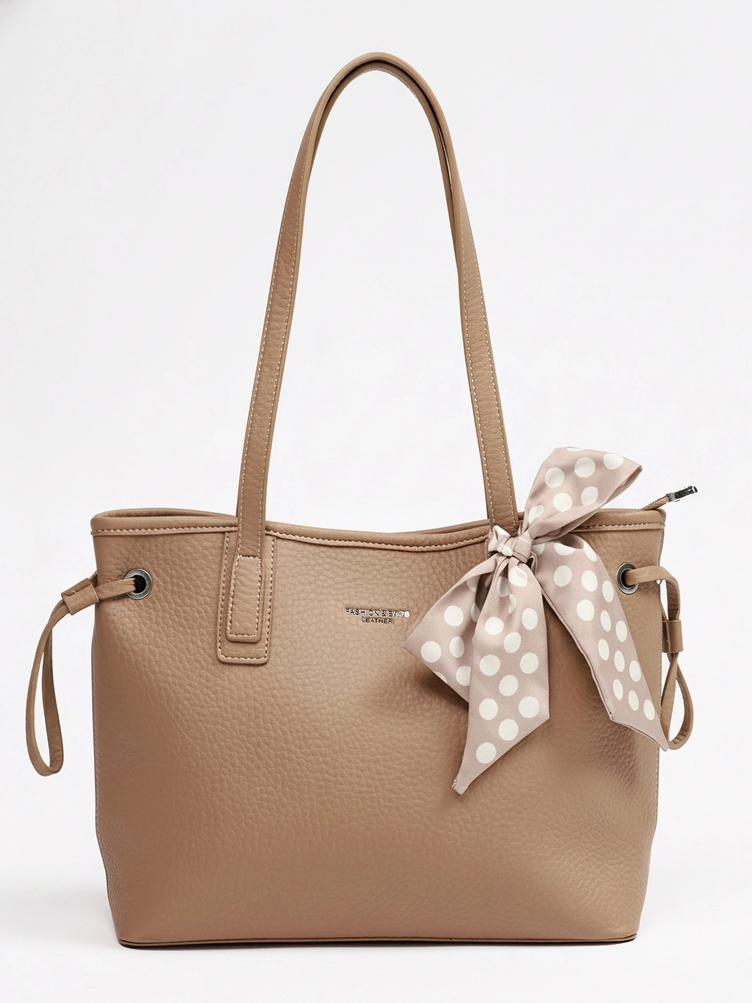 Сумка-тоут со стяжками по бокам и декоративным платком в ассортименте